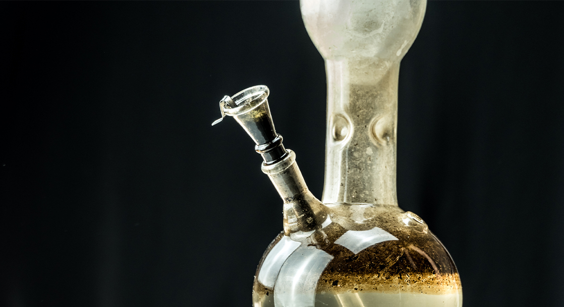 Art of glassblowing – Making bongs from glass