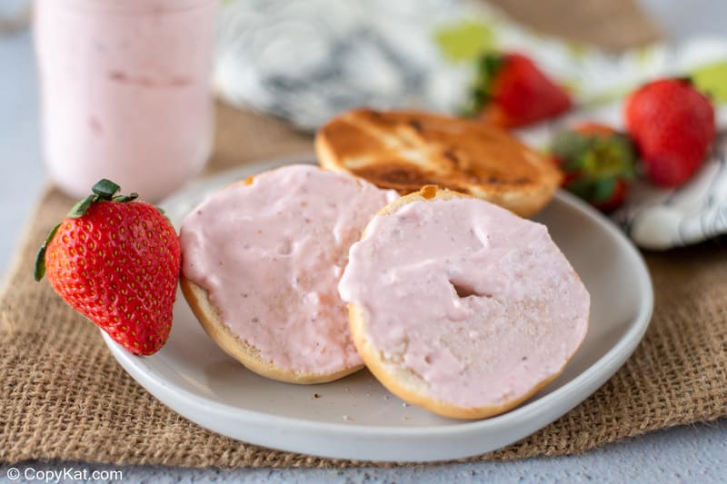 Is Strawberry Cream Cheese Style Spread the Ultimate Breakfast Indulgence?